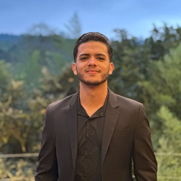 Cauê Alves, fundador da Vizale